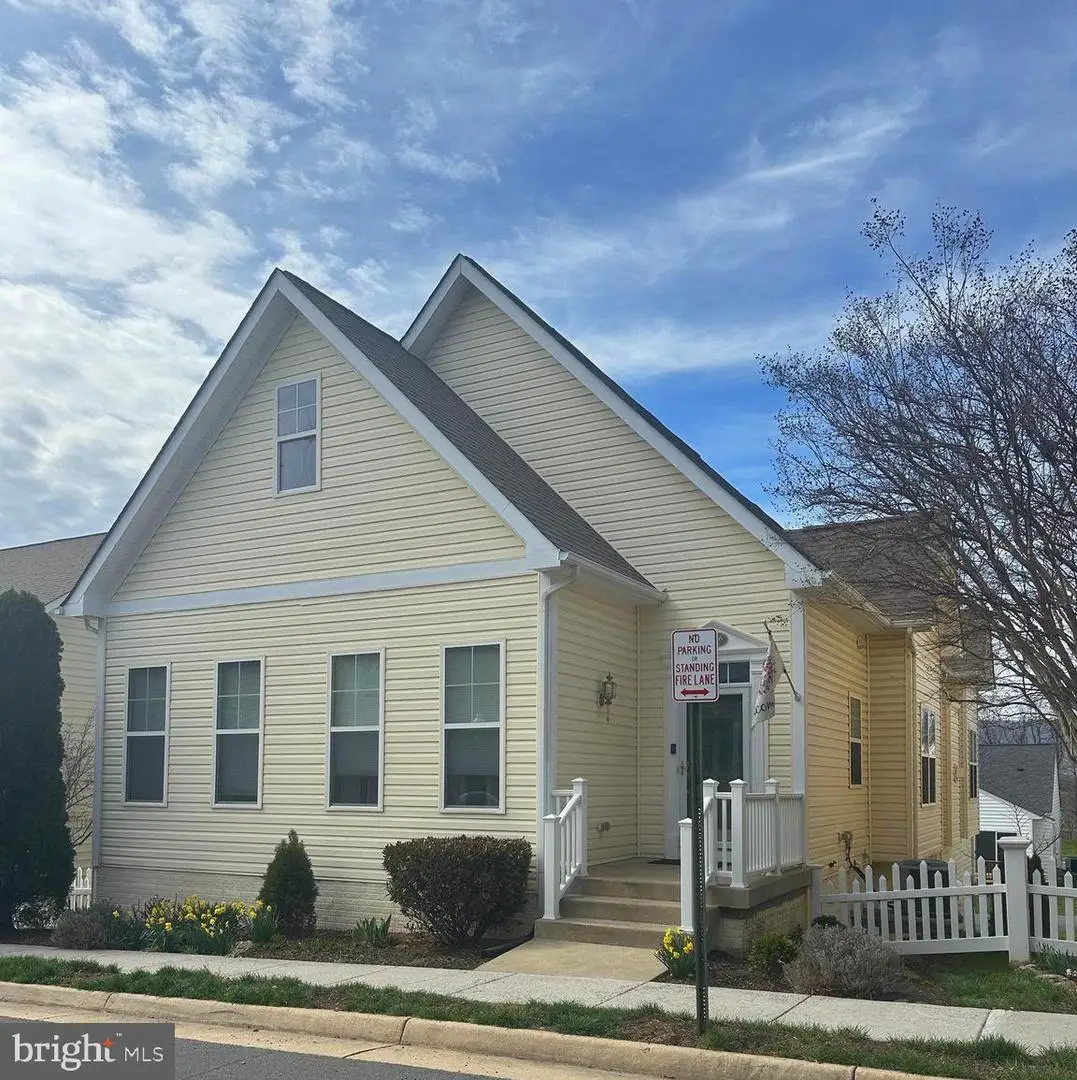 17446 Lethridge Cir, Round Hill, VA 20141 - #1