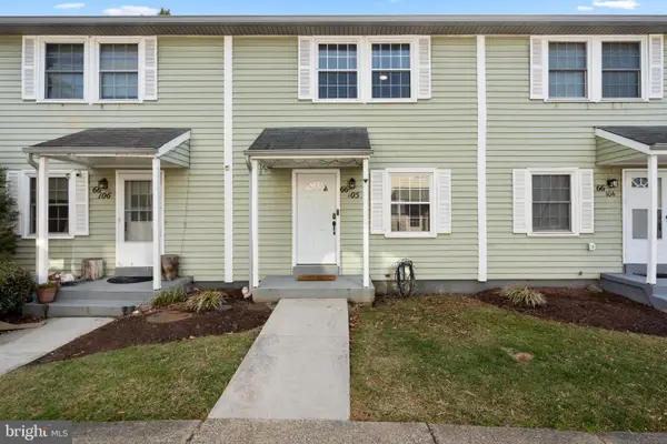 66 Plaza St Ne #105, LEESBURG, VA 20176