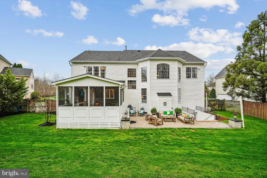 22527 Forest Run Dr, Ashburn, VA 20148 - #2