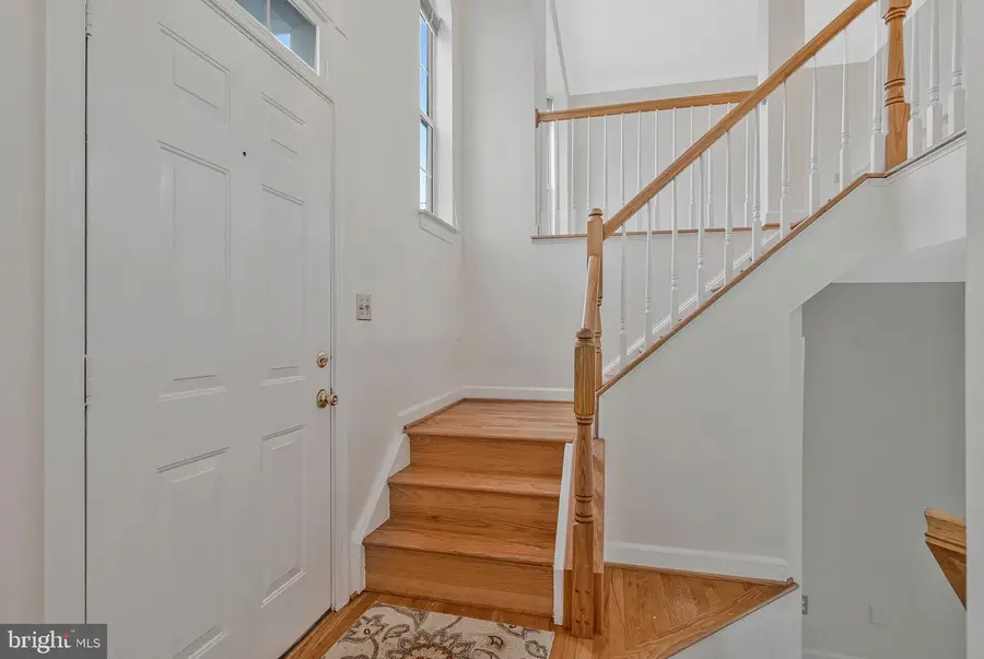 20572 Willoughby Sq, Sterling, VA 20165 - #3