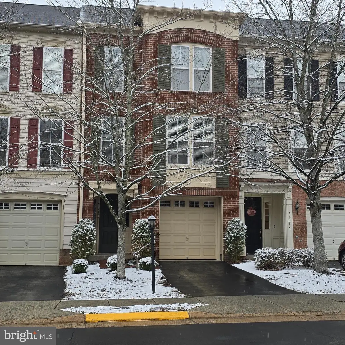 43099 Hunters Green Sq, Broadlands, VA 20148 - #1