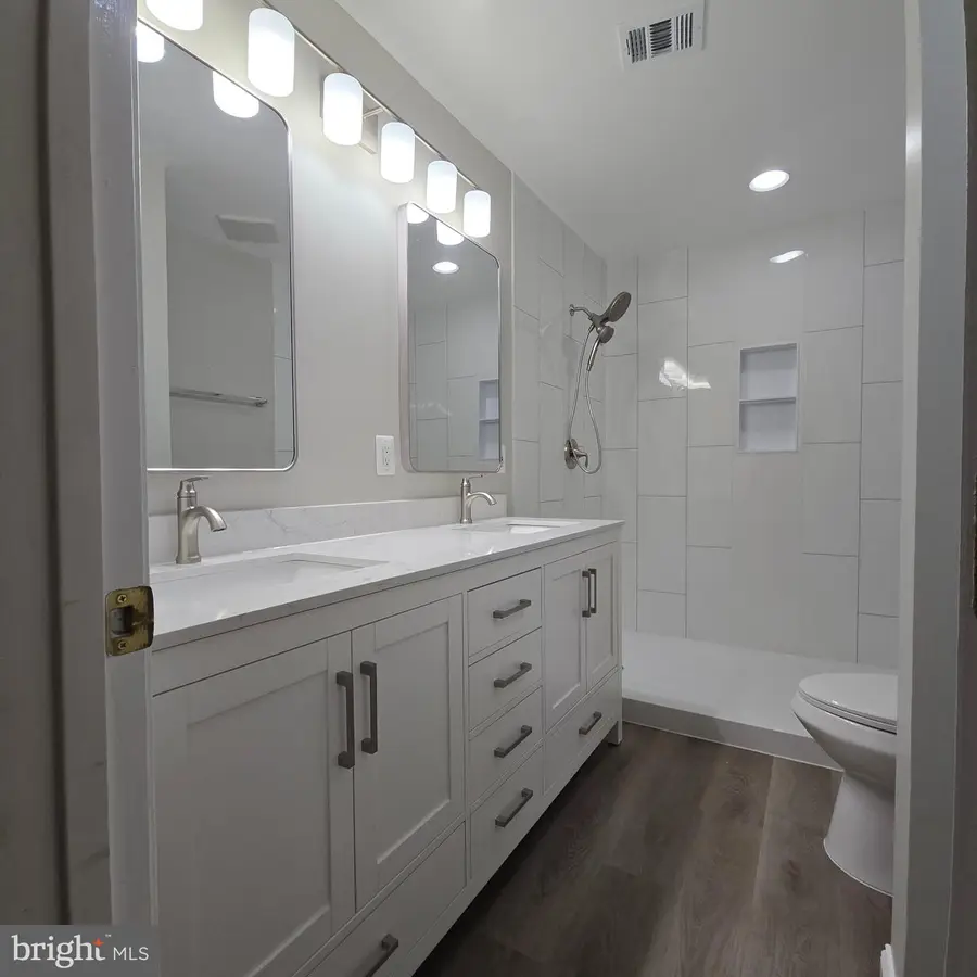 43099 Hunters Green Sq, Broadlands, VA 20148 - #2