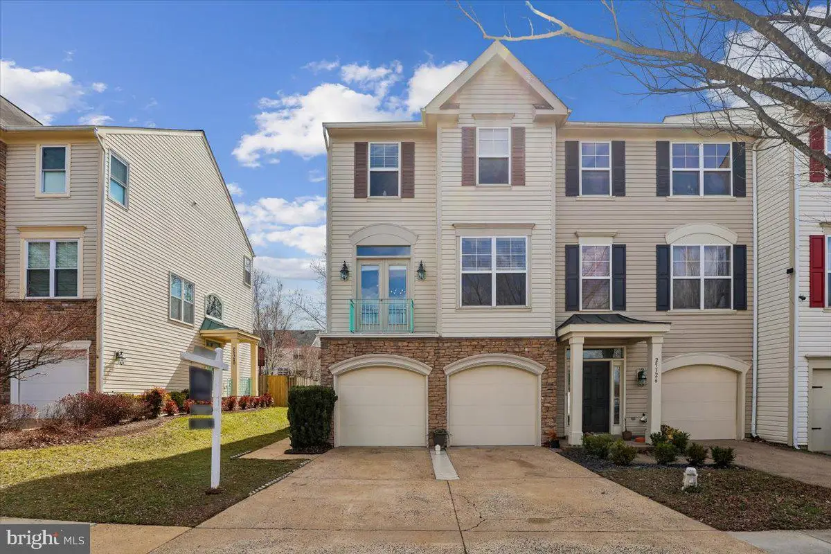 25324 Ashbury Dr, Chantilly, VA 20152 - #1