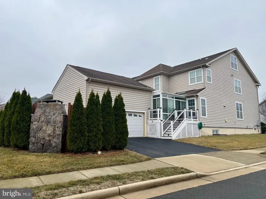 22951 Weybridge Sq, Ashburn, VA 20148 - #2