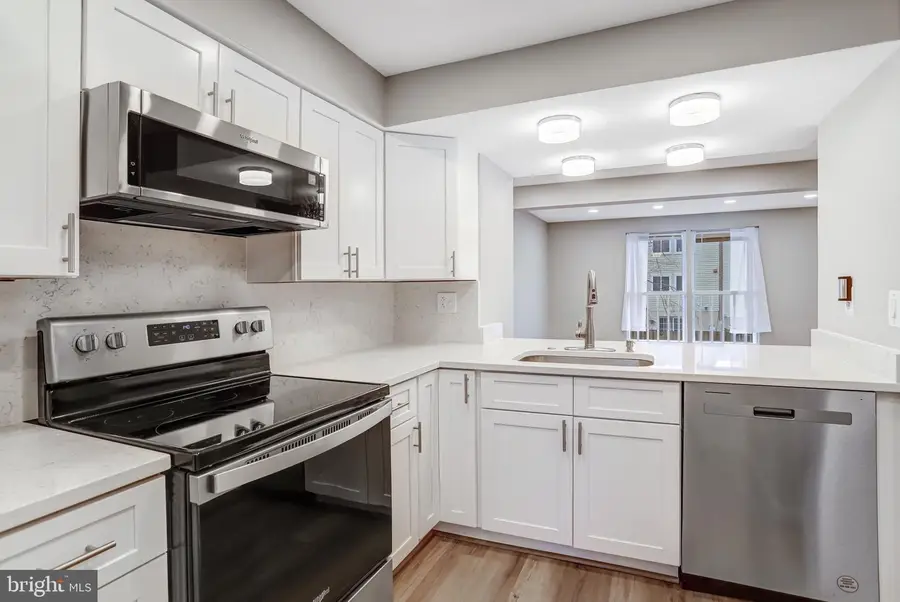 106 Charing Ct, Sterling, VA 20164 - #3