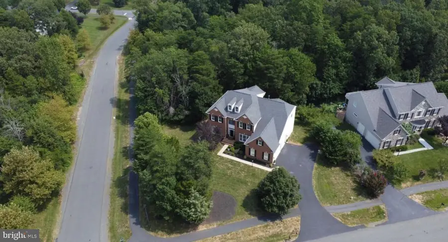 42346 Ponderosa Dr, Chantilly, VA 20152 - #2