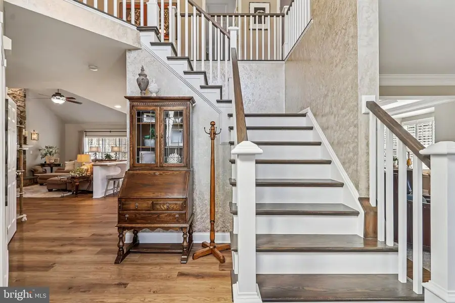 20276 Medalist Dr, Ashburn, VA 20147 - #2