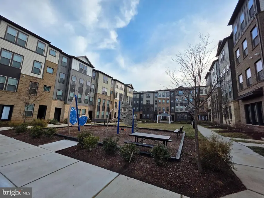 45916 Swallow Ter, Sterling, VA 20165 - #2