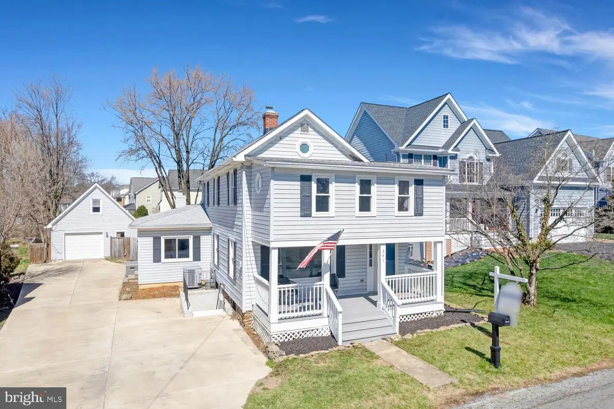 341 E G St, Purcellville, VA 20132 - #1