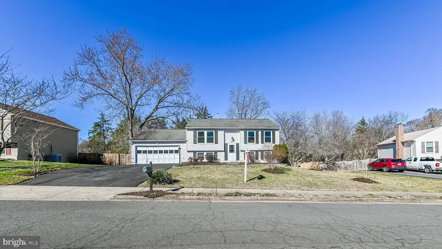 211 Amy Ct, Sterling, VA 20164 - #2