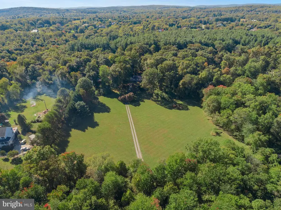19347 Hundred Acres Ln, Leesburg, VA 20175 - #2