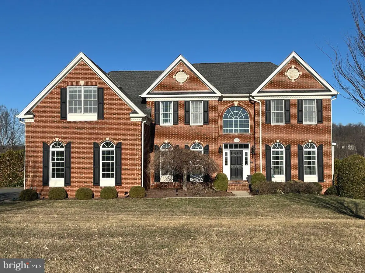 15094 Bankfield Dr, Waterford, VA 20197 - #1