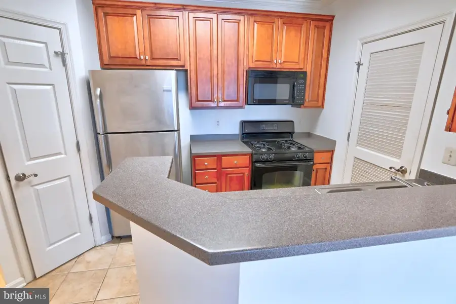 21216 Mcfadden Sq #108, Sterling, VA 20165 - #2