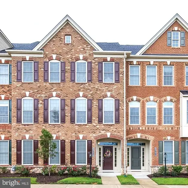 43173 Clarendon Sq, ASHBURN, VA 20148