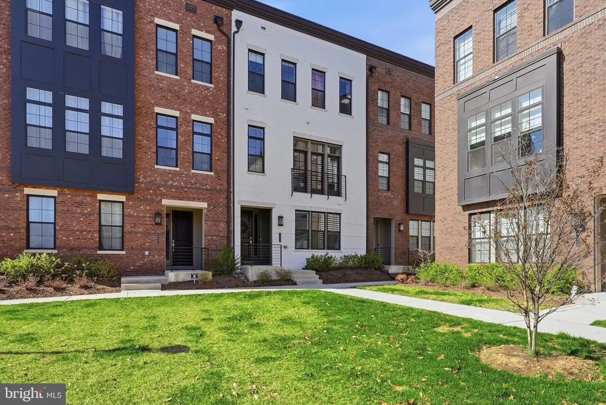 43403 Fifeville Sq, Ashburn, VA 20148 - #1