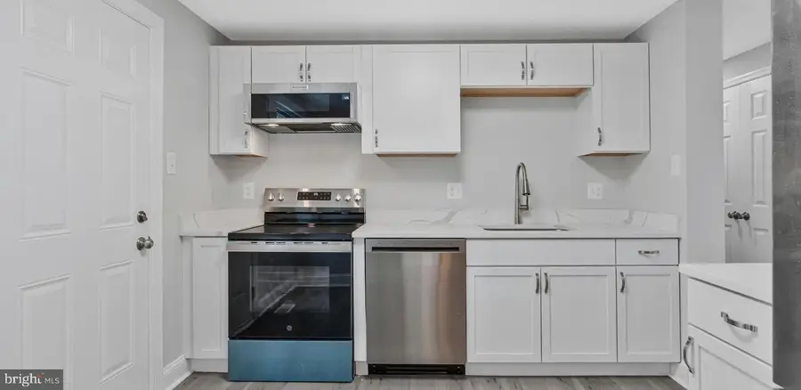 709 N Belfort St, Sterling, VA 20164 - #2