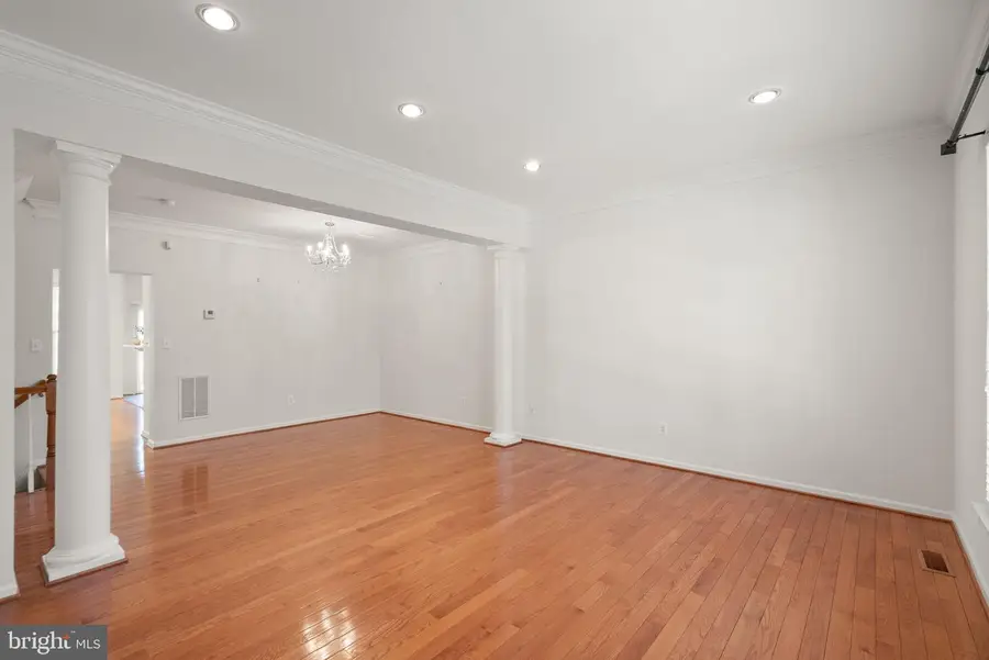 42683 Sandman Ter, Chantilly, VA 20152 - #3