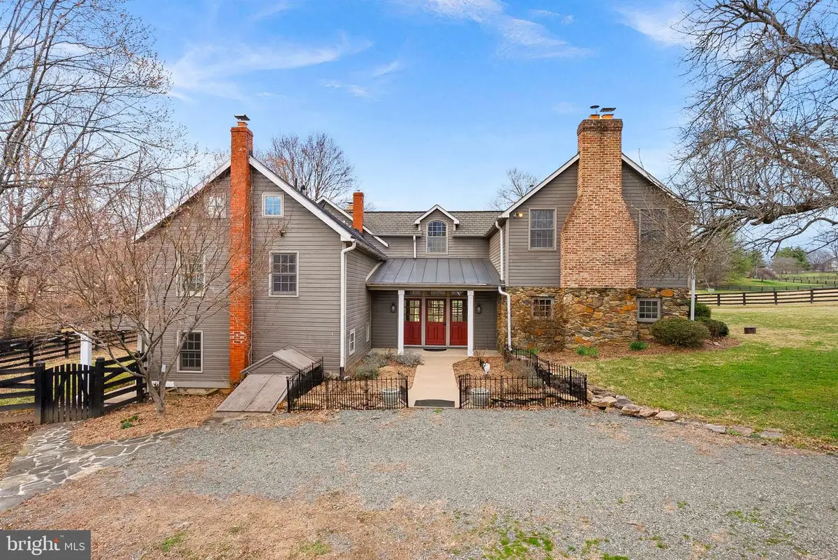 15625 Britenbush Ct, Waterford, VA 20197 - #1