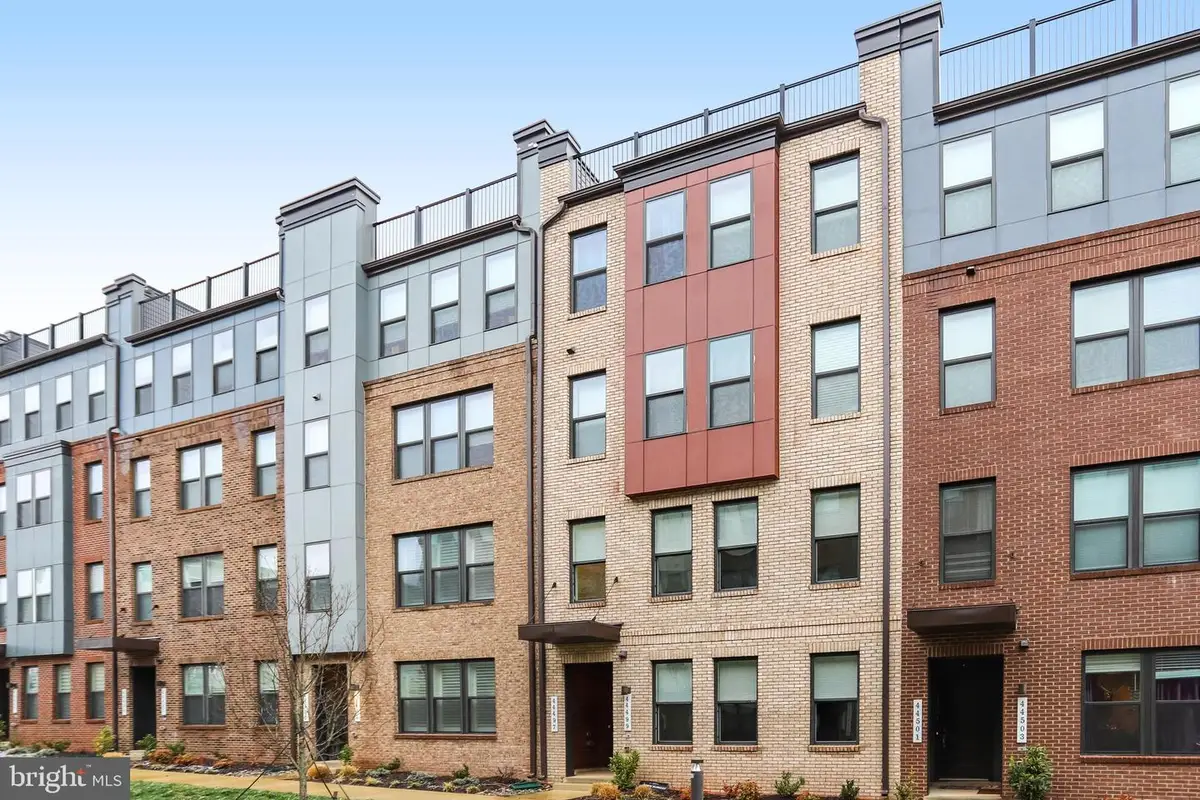 44499 Wolfhound Sq, Ashburn, VA 20147 - #1