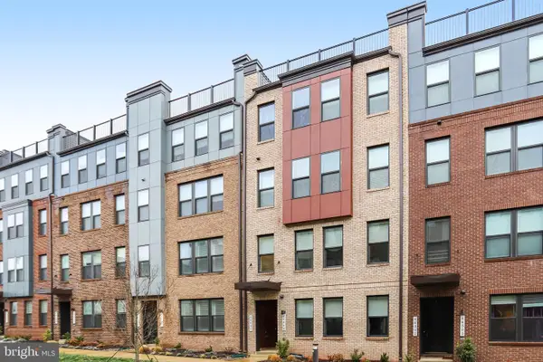 44499 Wolfhound Sq, ASHBURN, VA 20147