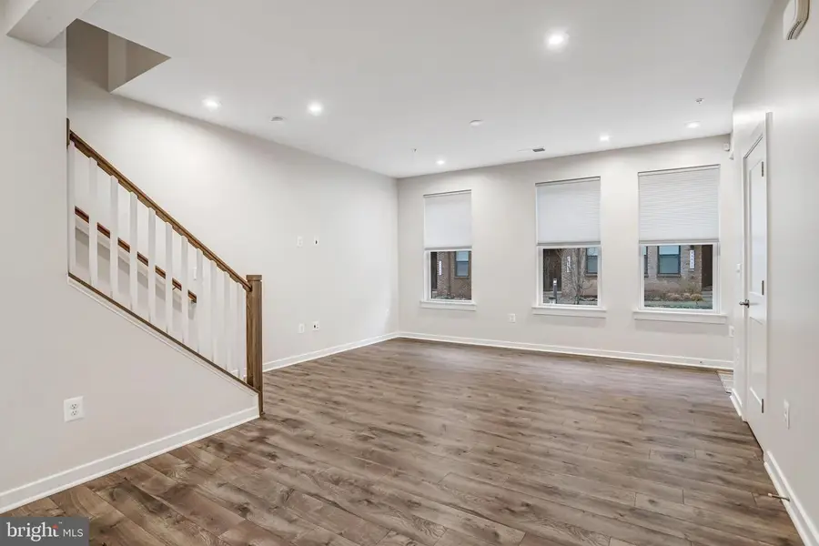 44499 Wolfhound Sq, Ashburn, VA 20147 - #3