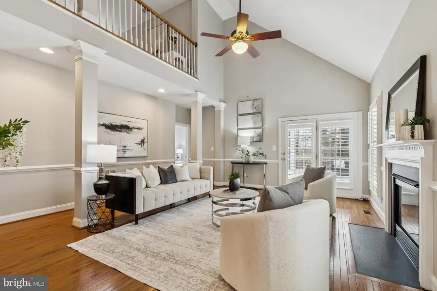 25626 Creek Run Ter, Chantilly, VA 20152 - #2