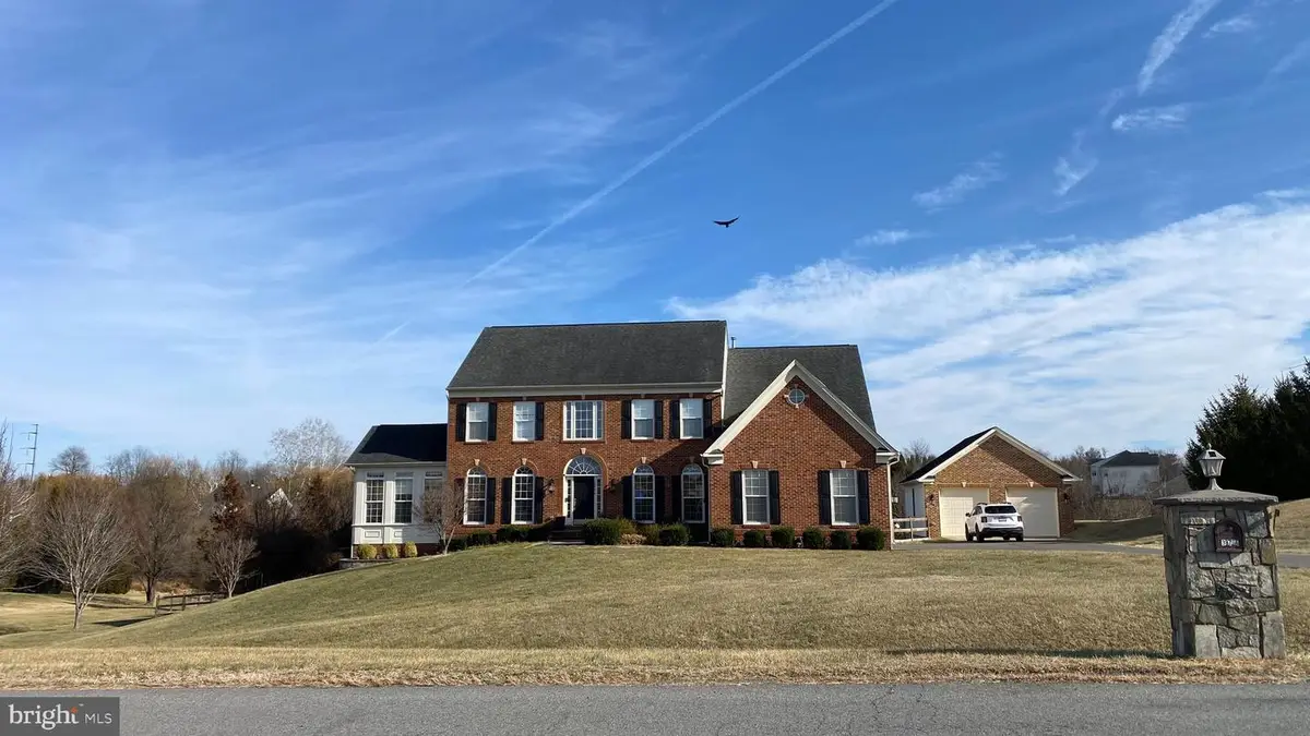 38766 Rambling Farm Dr, Hamilton, VA 20158 - #1