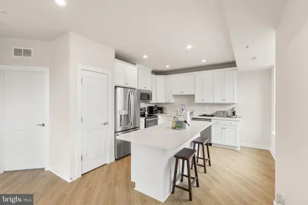 43895 Circuit Sq, ASHBURN, VA 20147