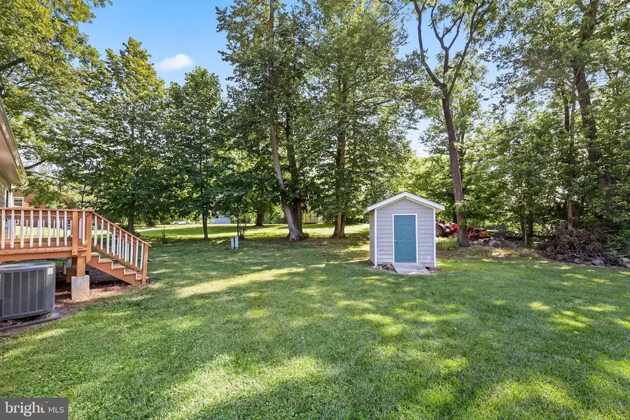13 S Hughes St, Hamilton, VA 20158 - #3