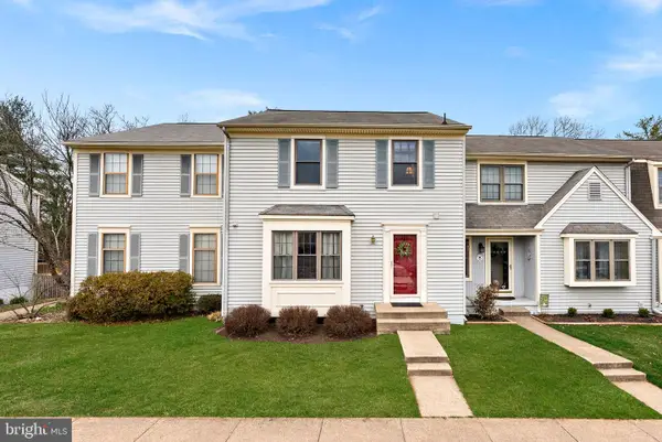 27 Haxall Ct, STERLING, VA 20165