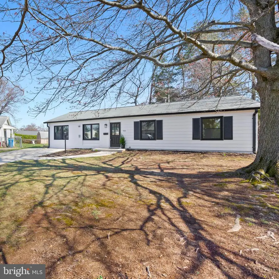 708 W Jasper Ct, Sterling, VA 20164 - #2