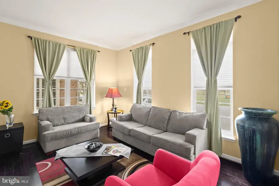 42496 Legacy Park Dr, Brambleton, VA 20148 - #2