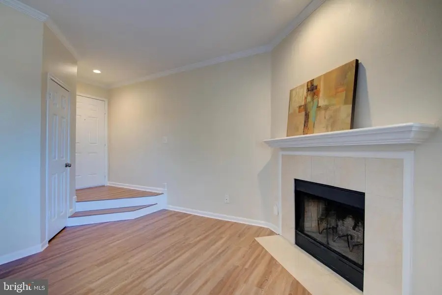 676 Gateway Dr Se #804, Leesburg, VA 20175 - #3