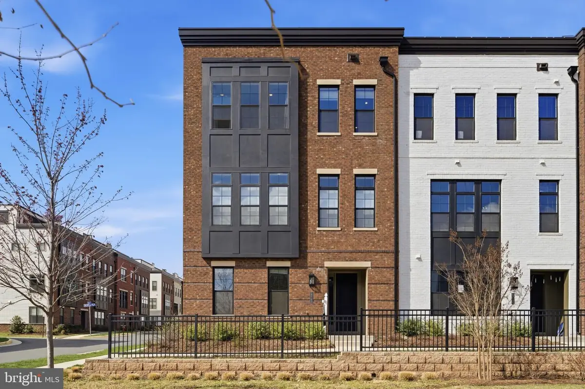 22160 Penelope Heights Ter, Ashburn, VA 20148 - #1