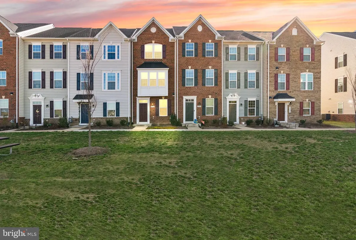 42582 Antonia Ter, Sterling, VA 20166 - #1