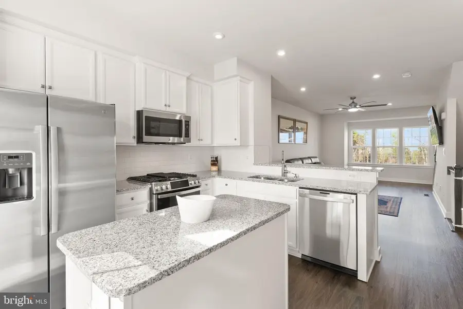 42582 Antonia Ter, Sterling, VA 20166 - #3