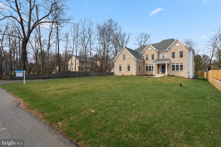 20285 Redrose Dr, Sterling, VA 20165 - #3