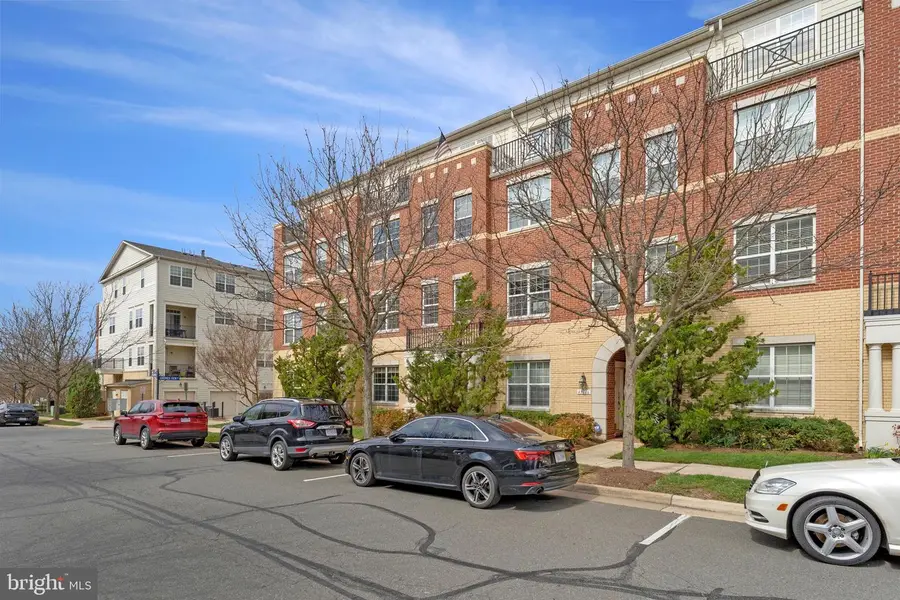 43662 Mcdowell Sq, Leesburg, VA 20176 - #3