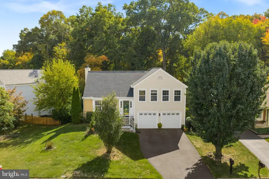 28 Bedford Dr, Sterling, VA 20165 - #3