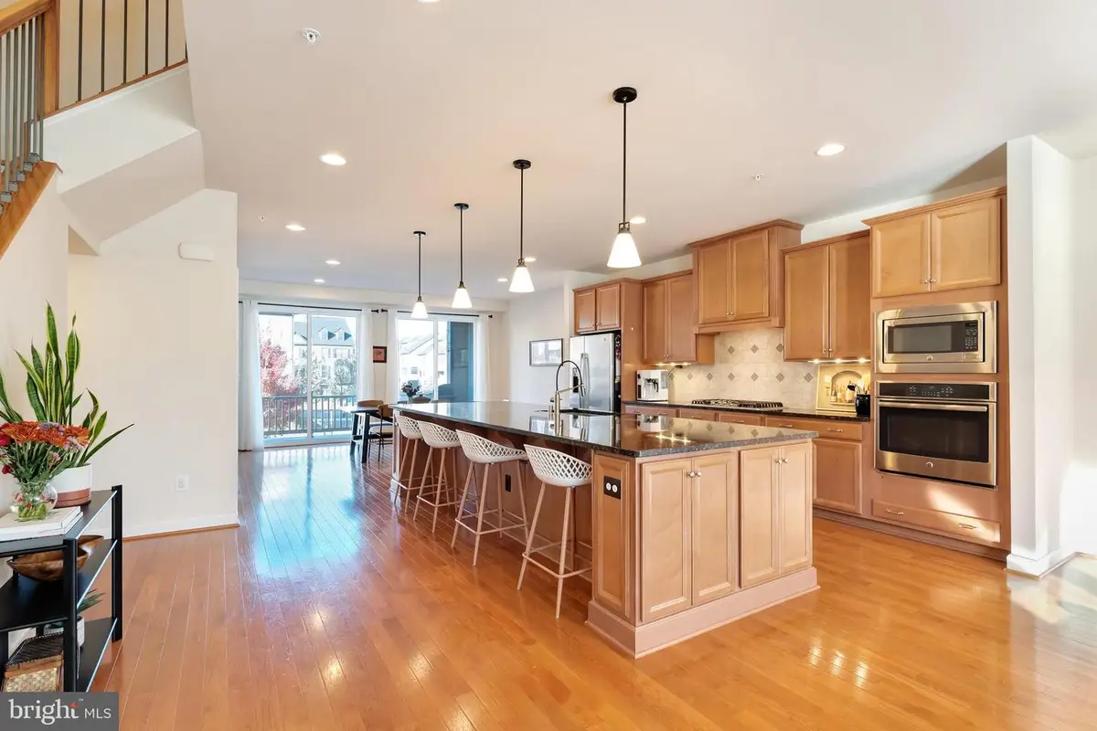 22477 Foundation Dr, Ashburn, VA 20148 - #1