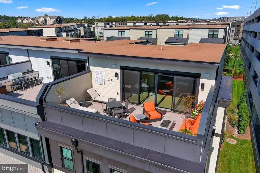 44665 Brushton Ter, Ashburn, VA 20147 - #2