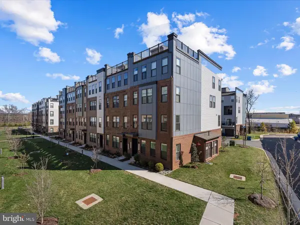 44625 Wolfhound Sq, ASHBURN, VA 20147