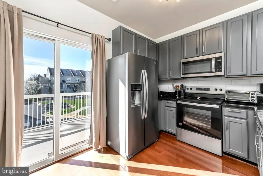 42526 Mayflower Ter, Brambleton, VA 20148 - #3