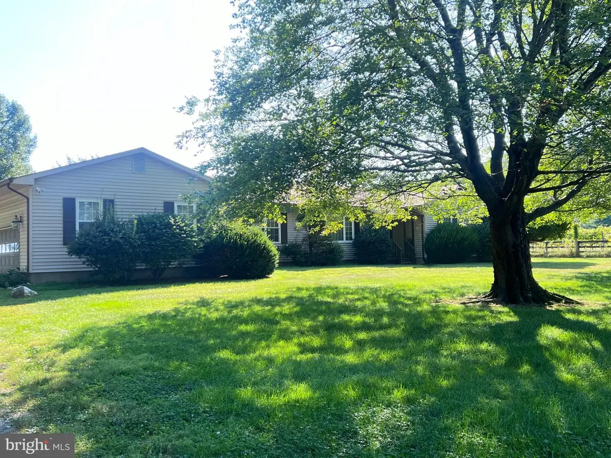 16120 Mountain Ridge Ln, Hillsboro, VA 20132 - #1