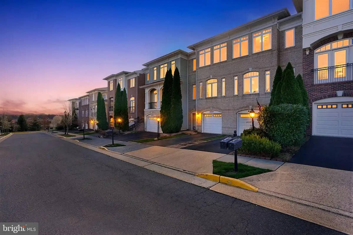 43569 Wild Indigo Ter, Leesburg, VA 20176 - #1