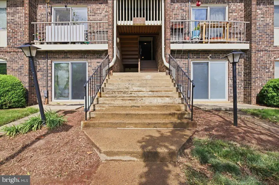 121 N Fillmore Ave #1, Sterling, VA 20164 - #3