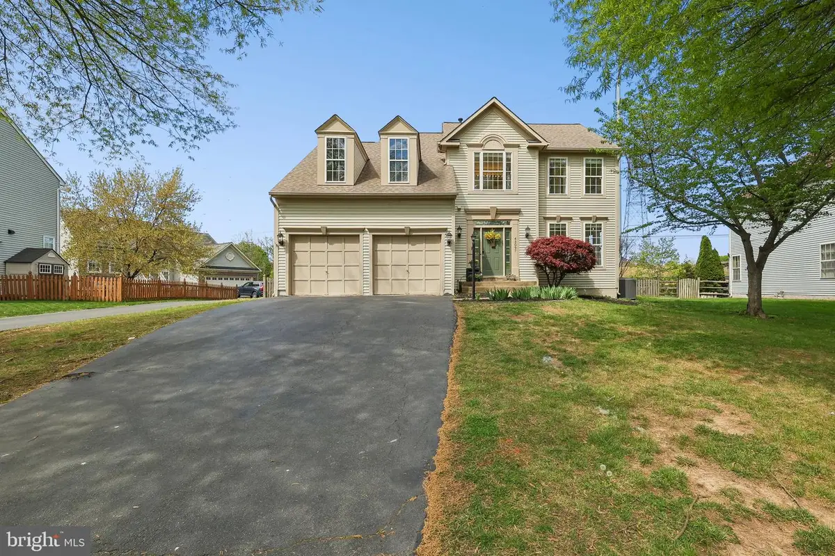 43097 Binkley Cir, Leesburg, VA 20176 - #1