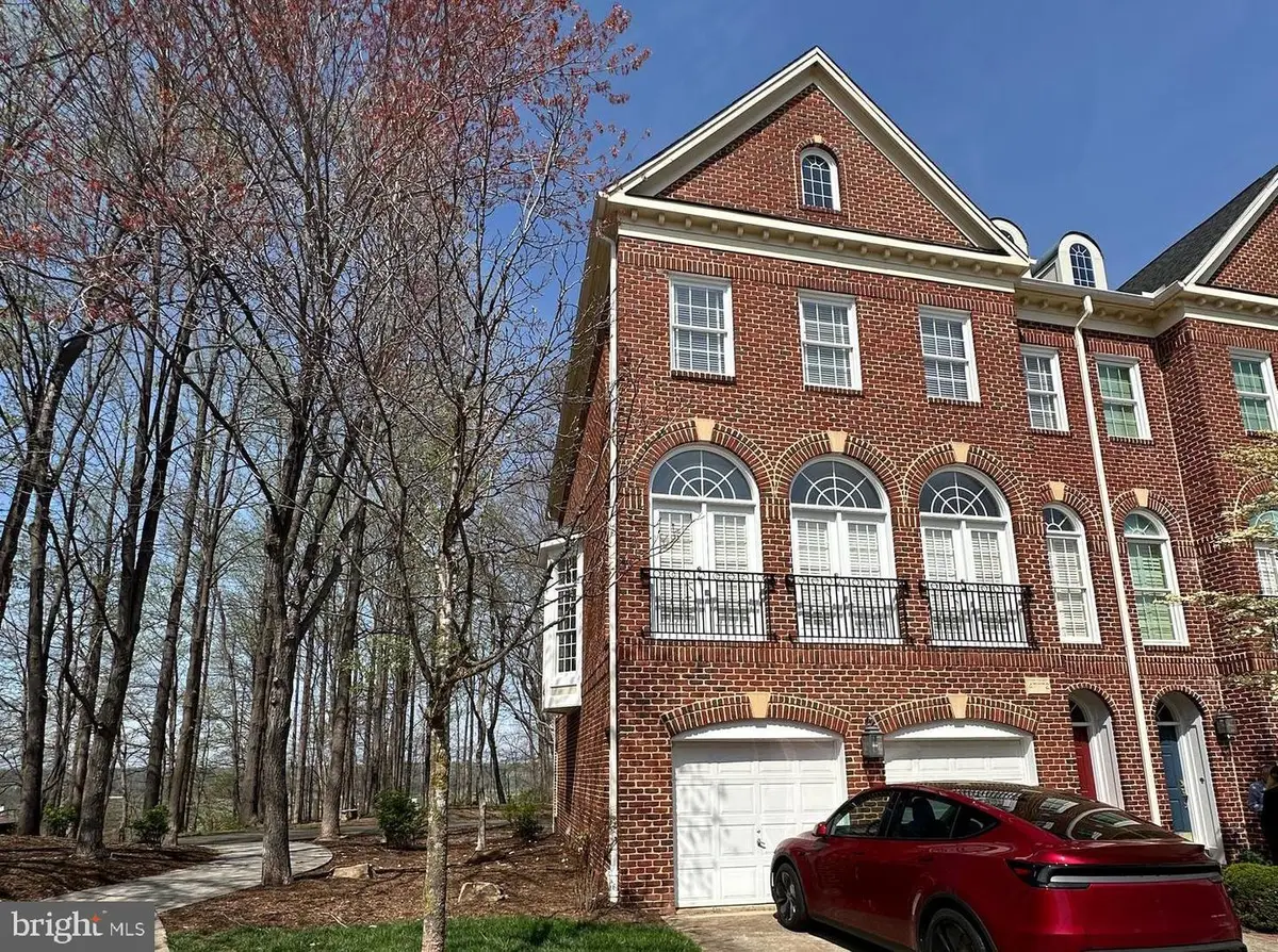 47772 Scotsborough Sq, Potomac Falls, VA 20165 - #1