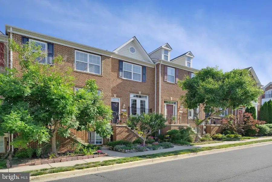 42746 Tunstall Ter, Ashburn, VA 20147 - #2