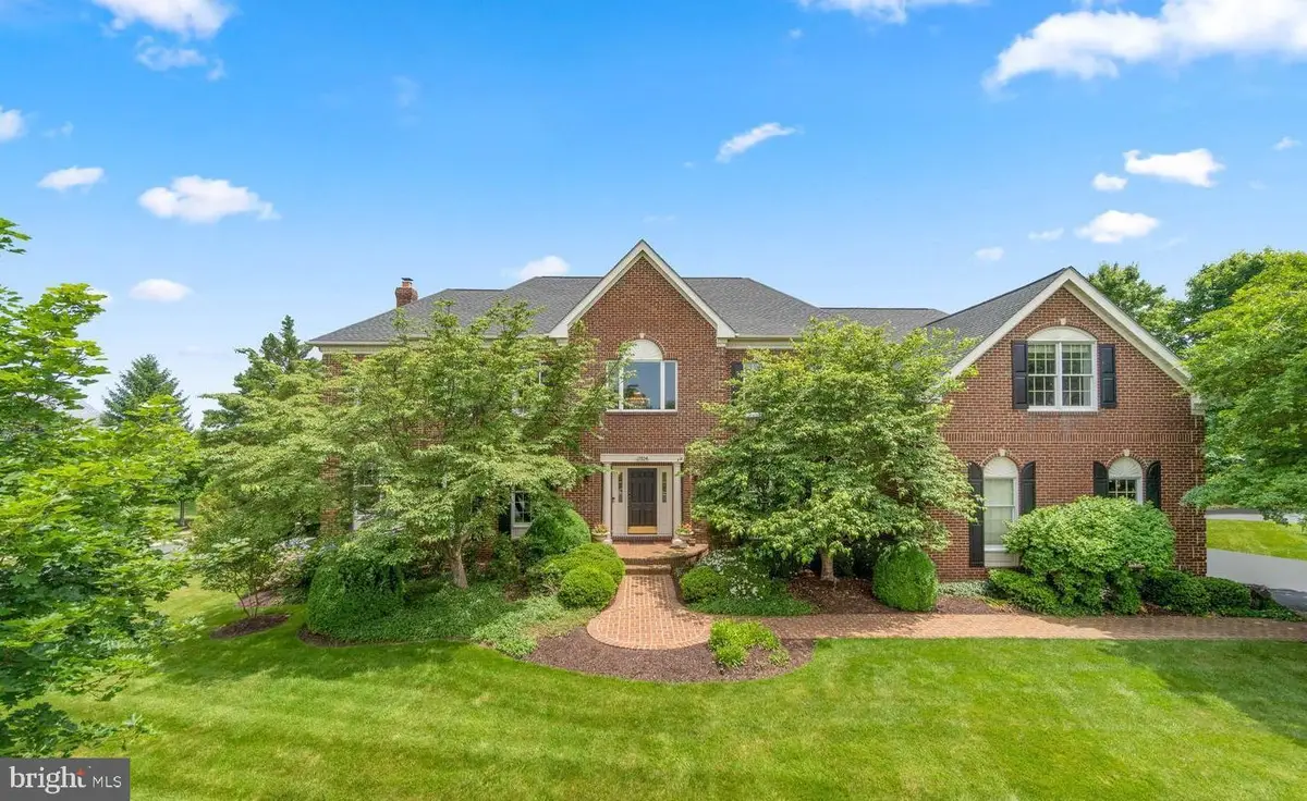19854 Annenberg Dr, Ashburn, VA 20147 - #1